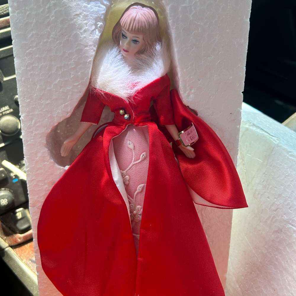Enesco Barbie Glamour Collection Musical Figurine